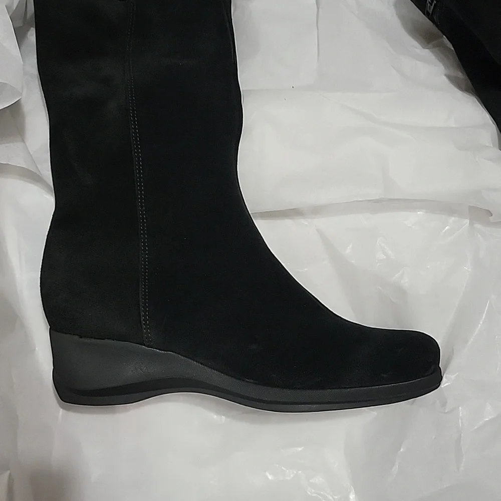 New La Canadienne Lizza Smoke Black Suede Zip Waterproof Boots